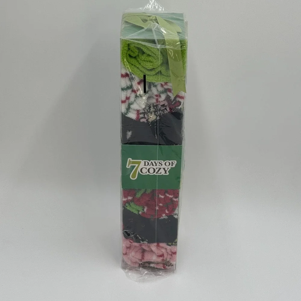 Grinch Sock Set‎ 7 Pair Womens 4-10 Cozy Holiday NEW